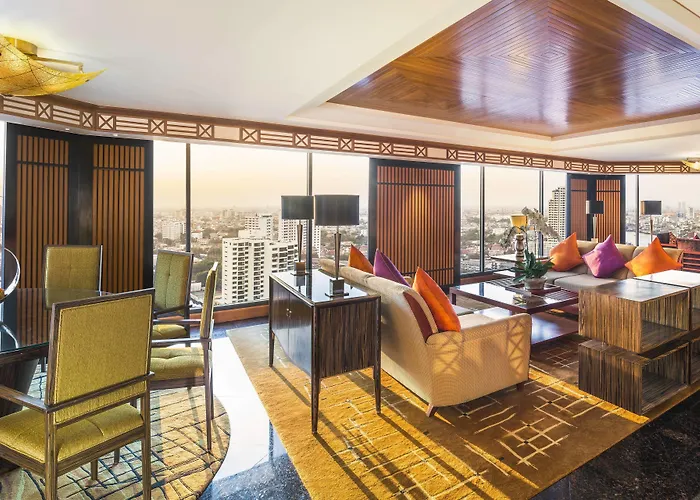 Royal Orchid Sheraton Riverside à Hotel 5*