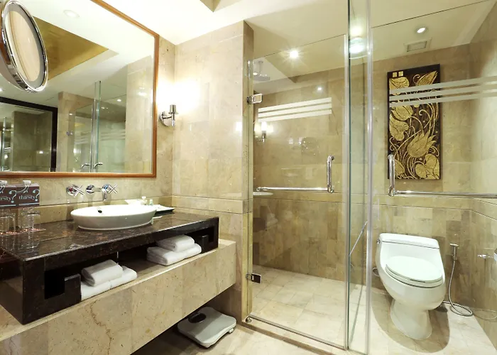 Royal Orchid Sheraton Riverside Hotel