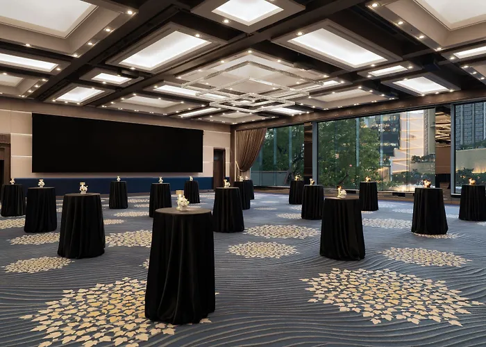 Royal Orchid Sheraton Riverside Hotel 5*